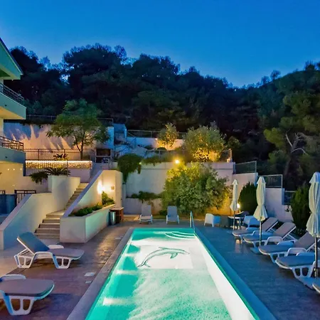 Island Hvar Seaside Levanda With Beach, Pool & Seaview *