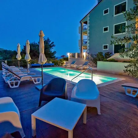 Island Hvar Seaside Levanda With Beach, Pool & Seaview *