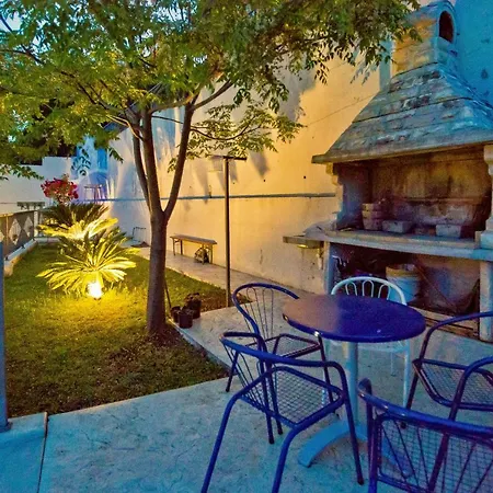 Island Hvar Seaside Levanda With Beach, Pool & Seaview *