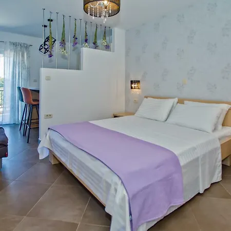 Island Hvar Seaside Levanda With Beach, Pool & Seaview * Χβαρ