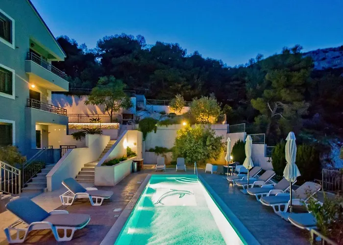 Island Hvar Seaside Levanda With Beach, Pool & Seaview *