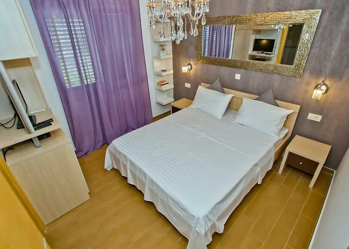 شقة Island Hvar Seaside Levanda With Beach, Pool & Seaview *