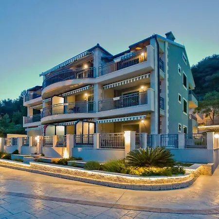 Island Hvar Seaside Levanda With Beach, Pool & Seaview Apartamento *
