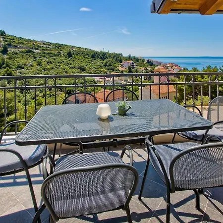 Апартаменти Island Hvar Seaside Levanda With Beach, Pool & Seaview Хвар