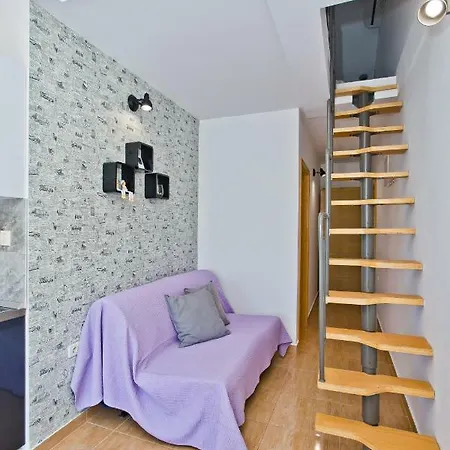 Апартаменти Island Hvar Seaside Levanda With Beach, Pool & Seaview