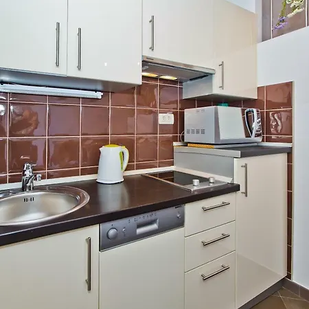 Апартаменти Island Hvar Seaside Levanda With Beach, Pool & Seaview *