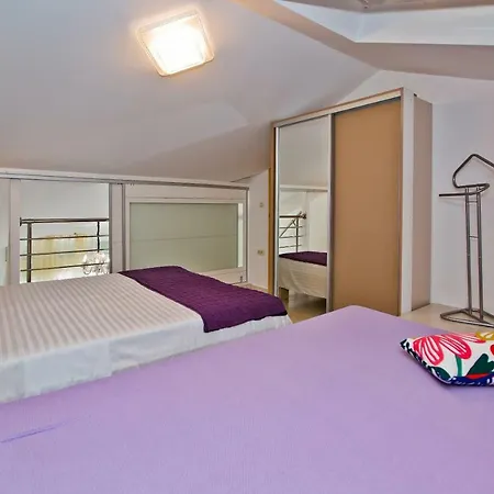 Апартаменти Island Hvar Seaside Levanda With Beach, Pool & Seaview *