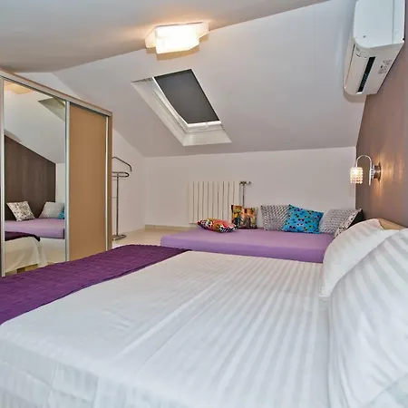 Апартаменти Island Hvar Seaside Levanda With Beach, Pool & Seaview Хвар