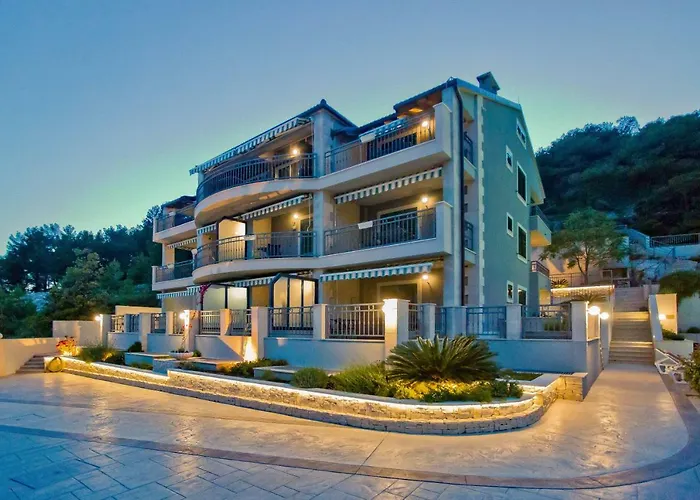 Island Hvar Seaside Levanda With Beach, Pool & Seaview דירה *