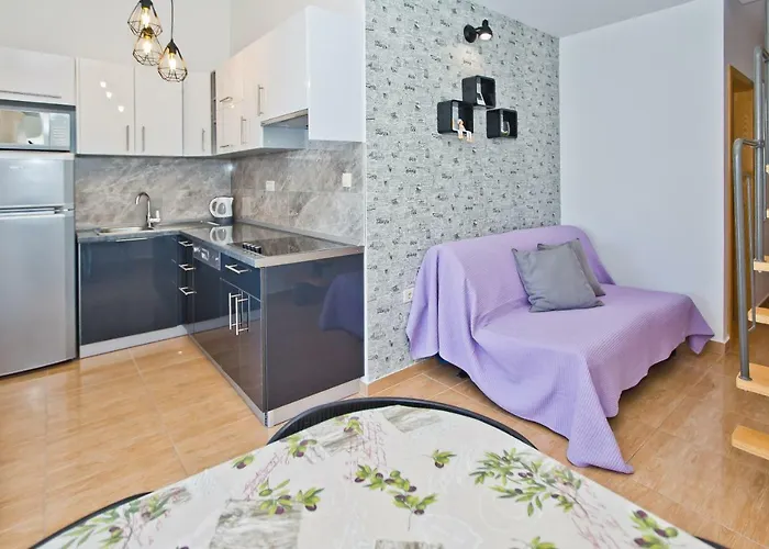 Island Hvar Seaside Levanda With Beach, Pool & Seaview Apartamento Hvar Town