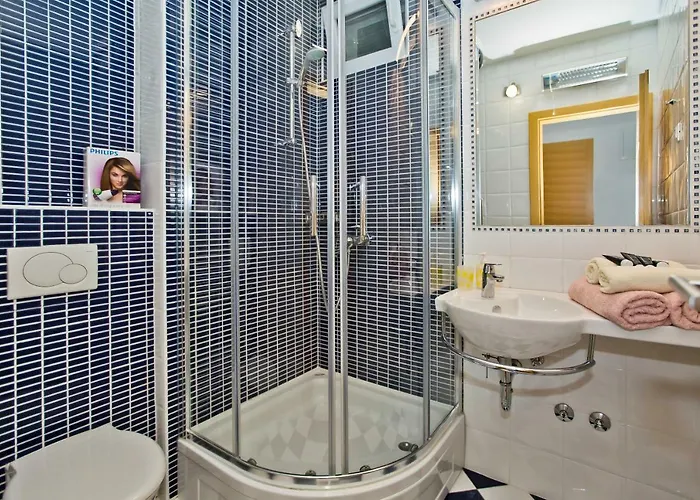 Island Hvar Seaside Levanda With Beach, Pool & Seaview דירה חוואר