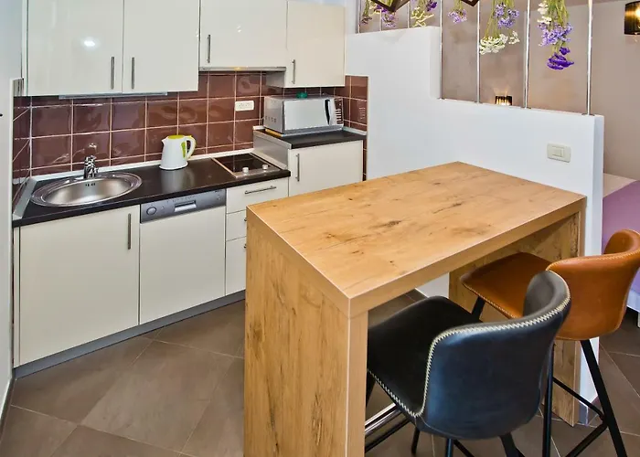 Apartamento Island Hvar Seaside Levanda With Beach, Pool & Seaview Hvar Town