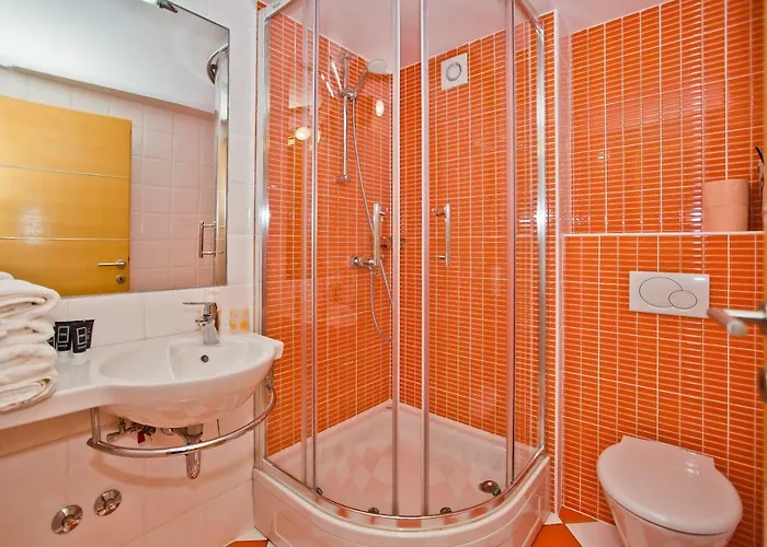 Island Hvar Seaside Levanda With Beach, Pool & Seaview * חוואר