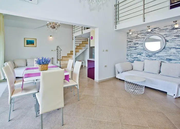 Island Hvar Seaside Levanda With Beach, Pool & Seaview *