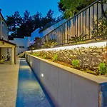 Island Hvar Seaside Levanda With Beach, Pool & Seaview 公寓