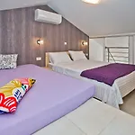公寓 Island Hvar Seaside Levanda With Beach, Pool & Seaview 赫瓦尔