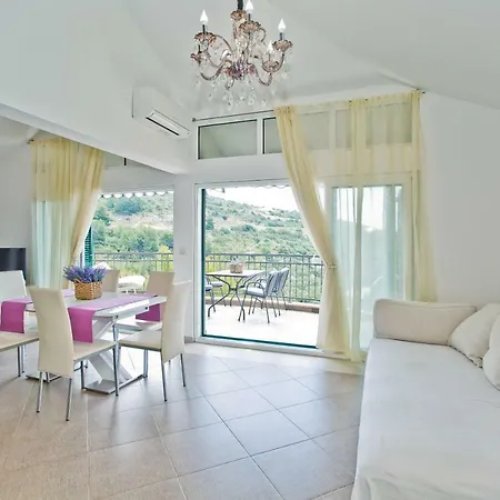 公寓 Island Hvar Seaside Levanda With Beach, Pool & Seaview *