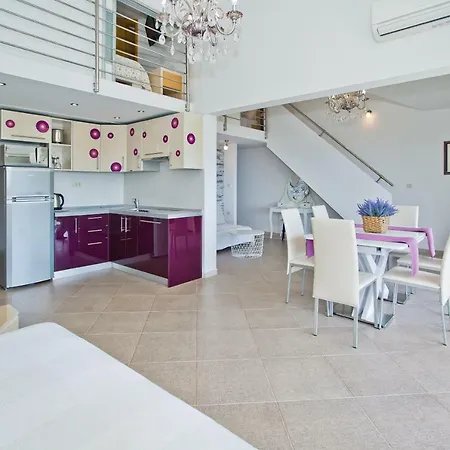 Island Hvar Seaside Levanda With Beach, Pool & Seaview Apartamento