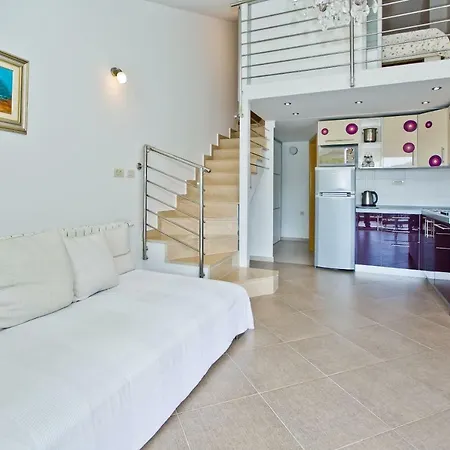 Island Hvar Seaside Levanda With Beach, Pool & Seaview Apartamento